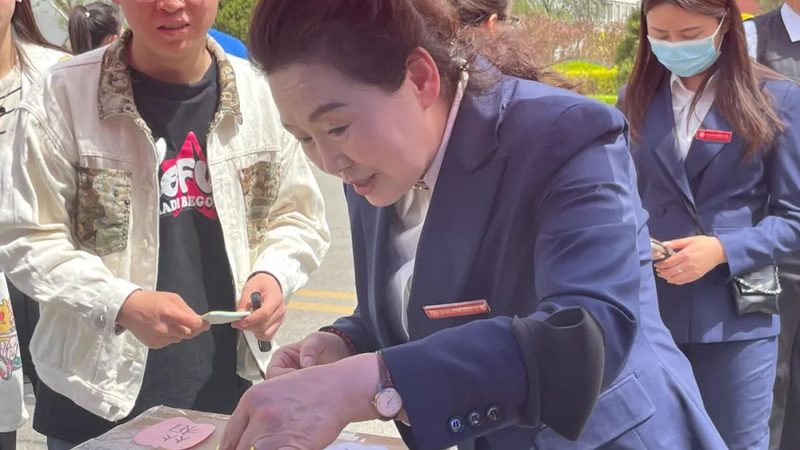 成都文化传媒定制服务，价格对比背后的考量因素