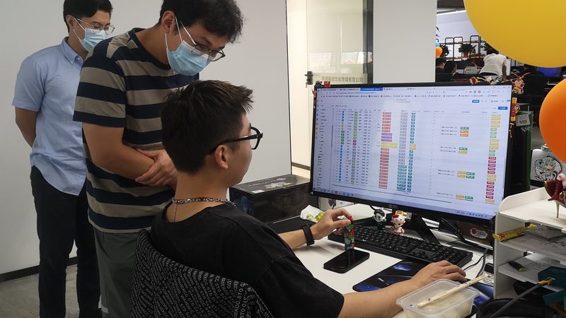上海文化传媒公司办公设备清单：从基础到专业解析**